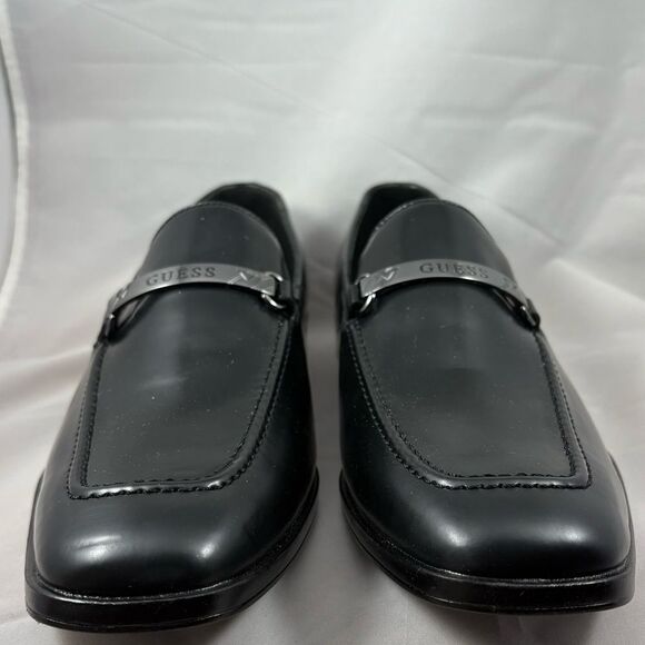 GUESS NEW Black Leather Loafers with Silver Logo Hardware, Size 9.5 - Picture 1 of 8